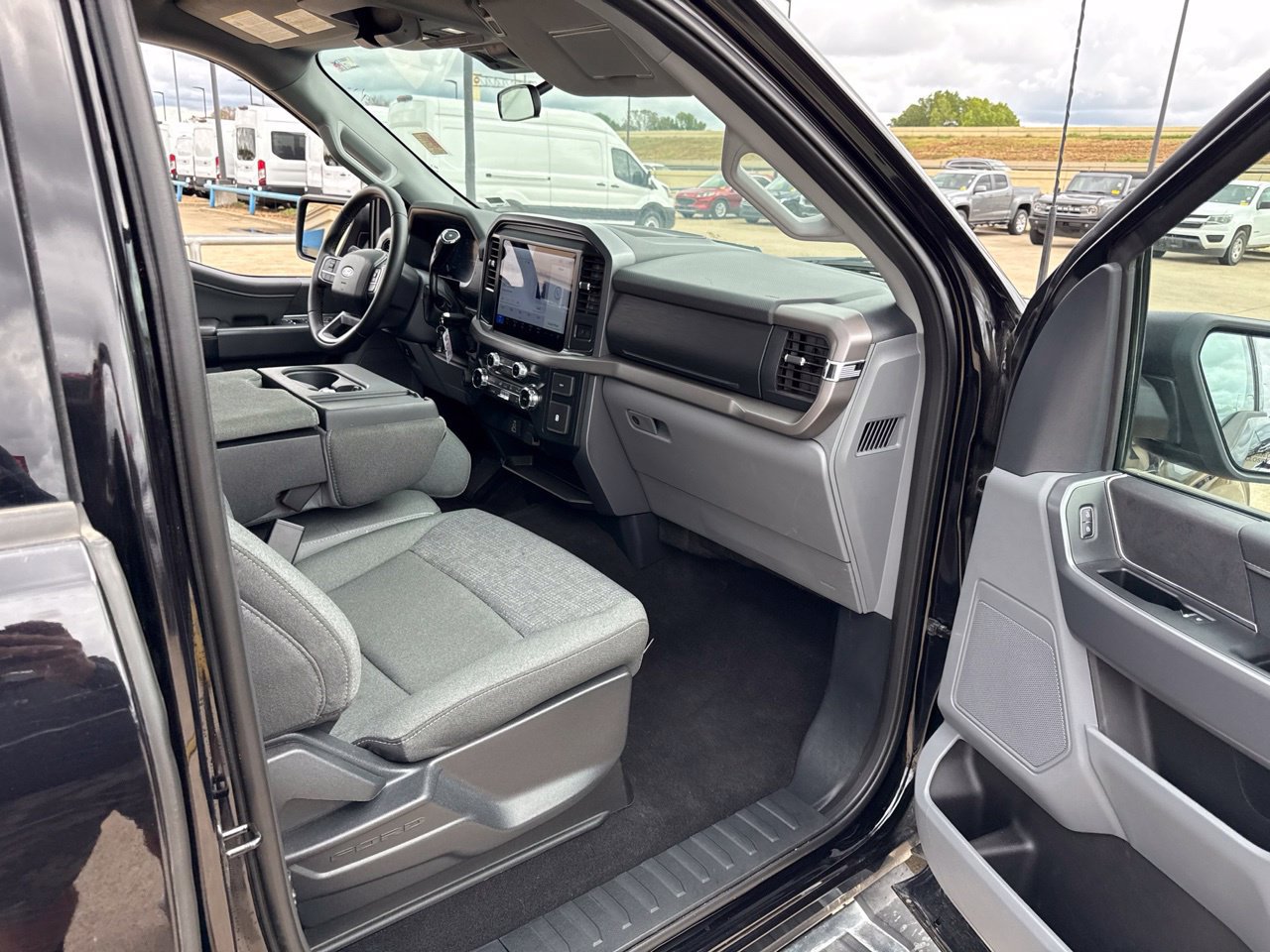 Used 2025 Ford F150 XLT w/ Equipment Group 301A Standard AWD/4WD image 14