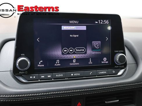 Used 2023 Nissan Rogue SV AWD/4WD image 18