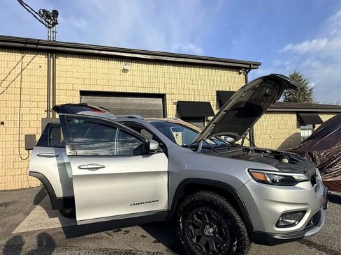 Used 2020 Jeep Cherokee Limited AWD/4WD image 26
