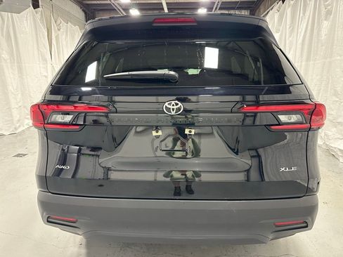 Used 2025 Toyota Grand Highlander AWD image 6