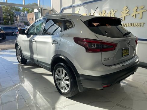 Used 2020 Nissan Rogue Sport SV AWD/4WD image 4