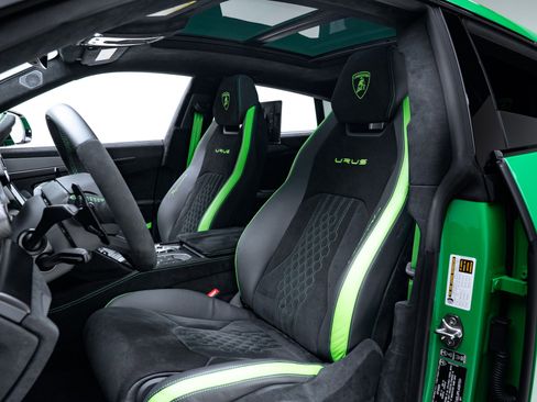 Used 2023 Lamborghini Urus Performante image 17