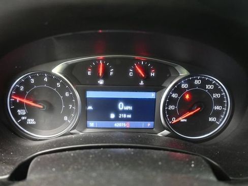 Used 2023 GMC Terrain SLT AWD/4WD image 25
