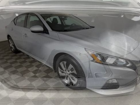 Used 2021 Nissan Altima 2.5 S FWD image 14