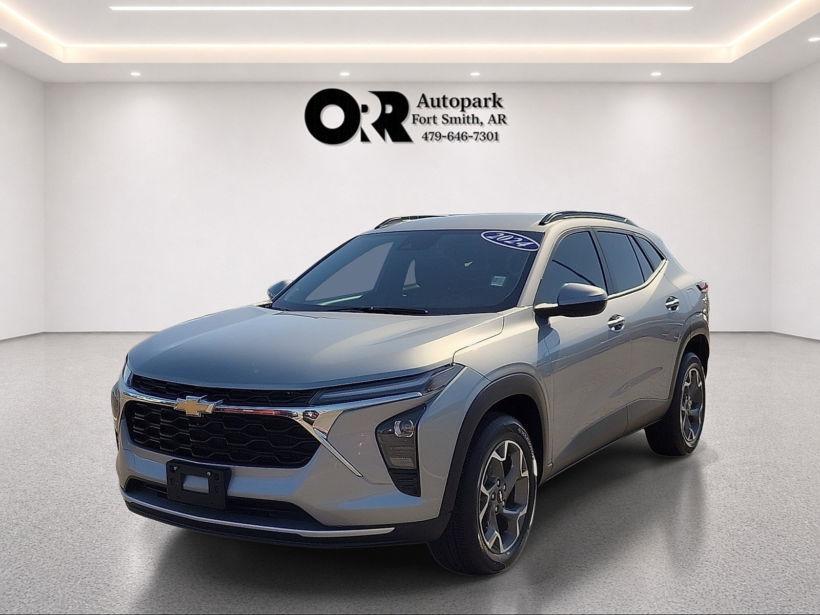 Used 2024 Chevrolet Trax LT w/ Driver Confidence Package FWD image 2