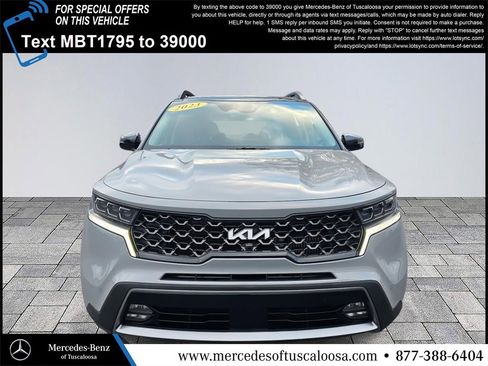 Used 2023 Kia Sorento SX Prestige image 2