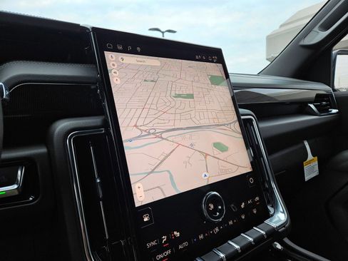 New 2026 GMC Yukon XL Elevation image 16