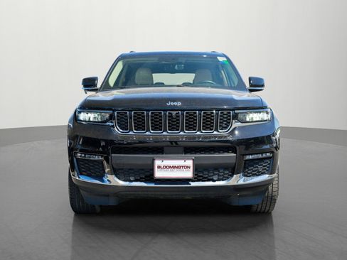 Used 2022 Jeep Grand Cherokee L Limited w/ Luxury Tech Group II AWD/4WD image 2
