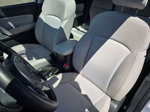 Used 2017 Subaru Forester 2.5i Premium AWD/4WD image 24