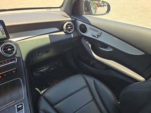 Used 2022 Mercedes-Benz GLC 300 image 12