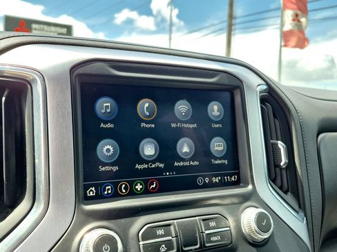 Used 2021 GMC Sierra 1500 SLT AWD/4WD image 11