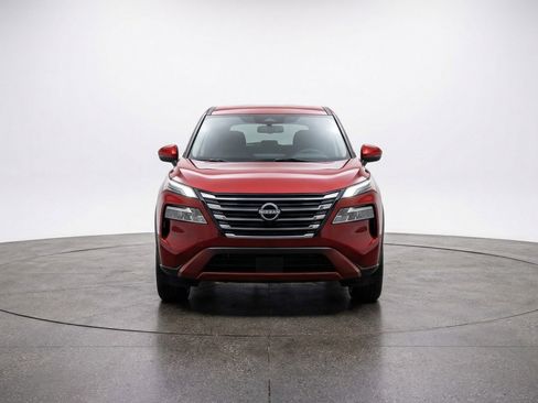 Used 2025 Nissan Rogue SV AWD/4WD image 2