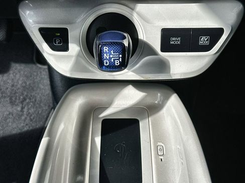 Used 2017 Toyota Prius Three Touring image 16