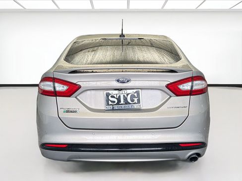 Used 2016 Ford Fusion Energi Titanium FWD image 5