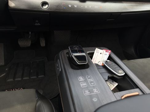 Used 2023 Nissan Ariya FWD image 15