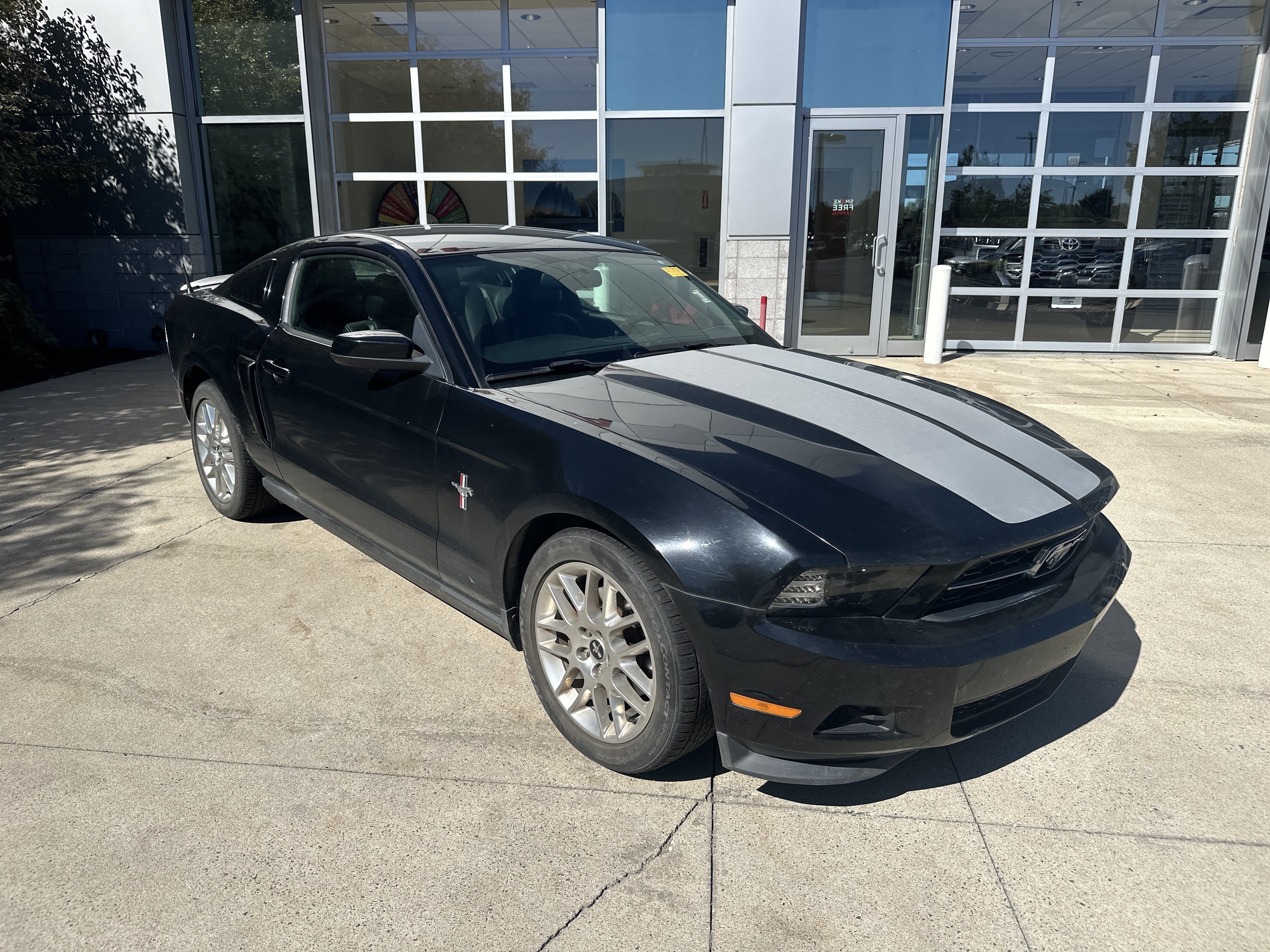 Used 2012 Ford Mustang Premium RWD image 2