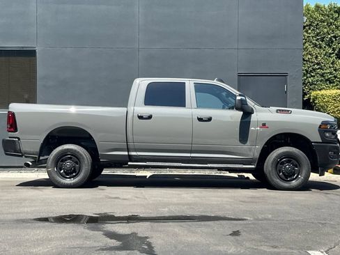 New 2026 RAM 2500 Tradesman AWD/4WD image 3