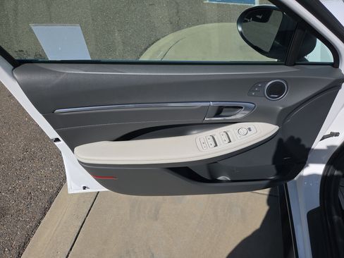 Used 2023 Hyundai Sonata Limited FWD image 11