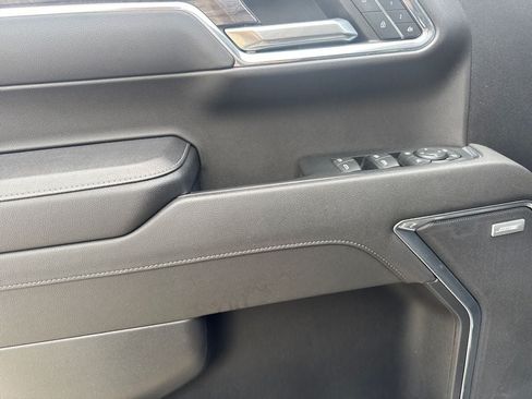 Used 2023 Chevrolet Silverado 1500 LTZ AWD/4WD image 19