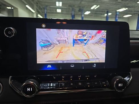 Used 2023 Chevrolet Colorado Z71 w/ Z71 Convenience Package 2 image 26