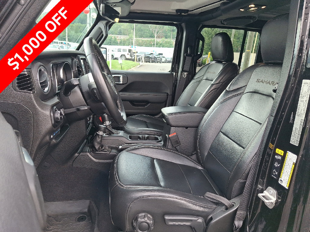 Used 2023 Jeep Wrangler Unlimited Sahara w/ Dual Top Group AWD/4WD image 14