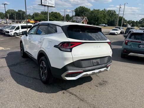 Used 2024 Kia Sportage LX AWD/4WD image 6