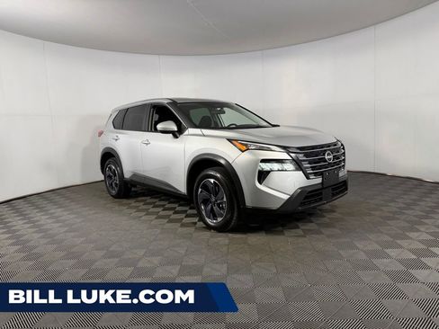 Used 2025 Nissan Rogue SV FWD image 1