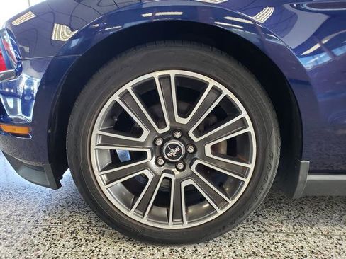 Used 2010 Ford Mustang GT image 27