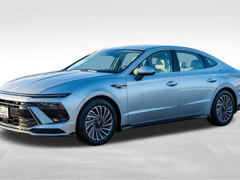 Used 2025 Hyundai Sonata SEL image 3