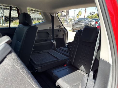 Used 2023 Volkswagen Tiguan SE FWD image 10
