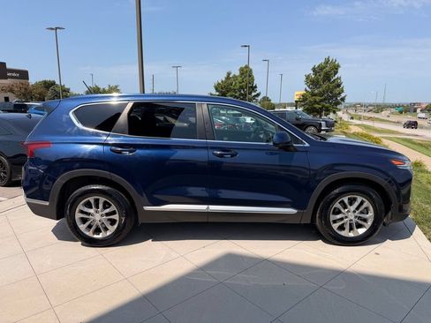 Used 2019 Hyundai Santa Fe SE AWD/4WD image 10