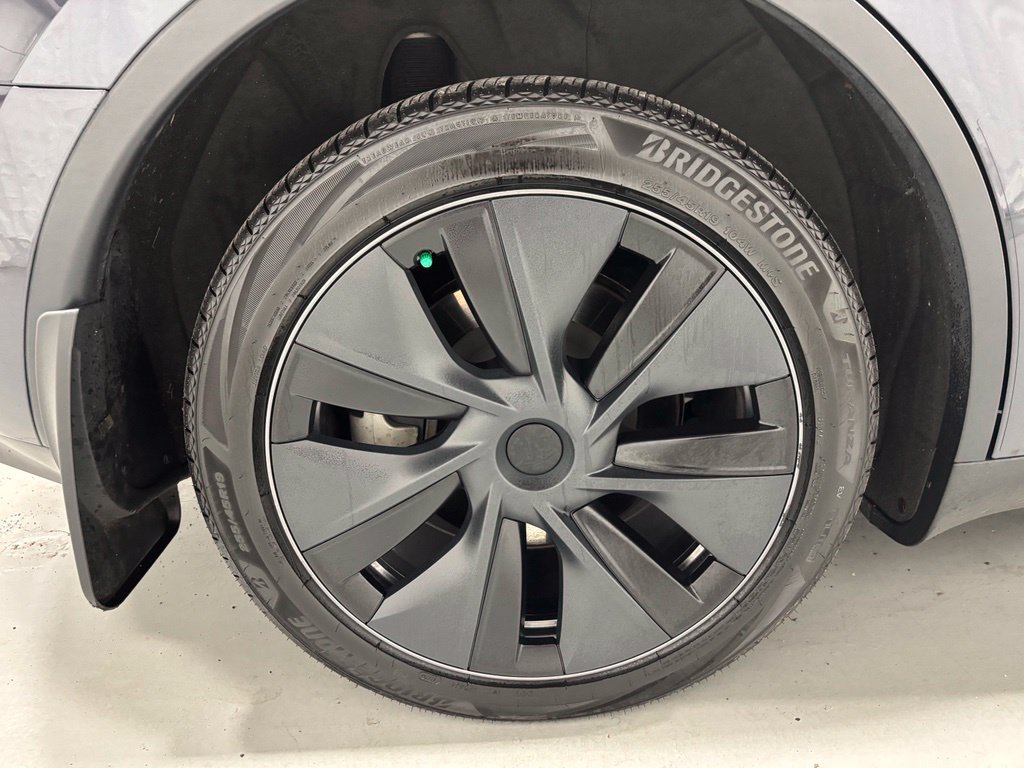 Used 2024 Tesla Model Y Long Range AWD/4WD image 60