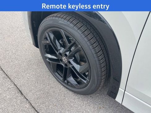 New 2026 Volkswagen Tiguan SE R-Line image 5