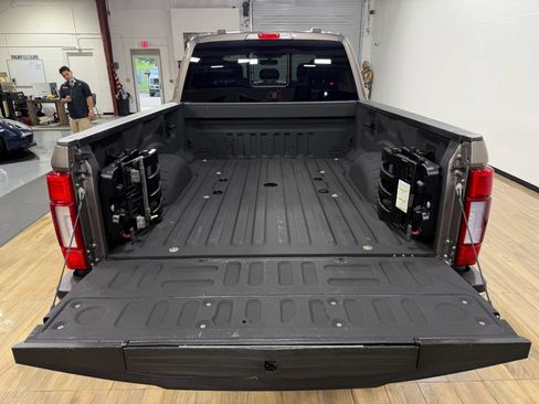 Used 2020 Ford F250 Lariat w/ Lariat Ultimate Package AWD/4WD image 8