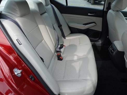 Used 2024 Nissan Altima 2.5 SL AWD/4WD image 28