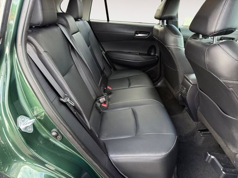 Used 2022 Toyota Corolla Cross XLE image 18