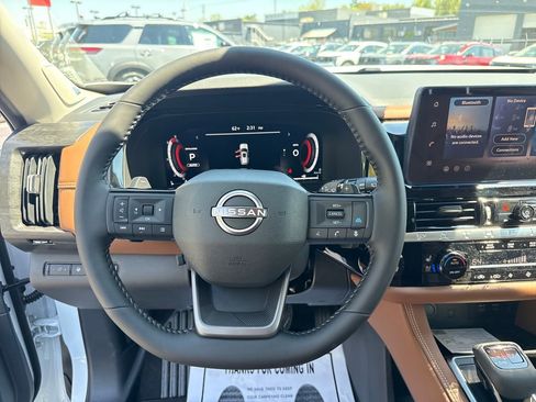 New 2026 Nissan Pathfinder Platinum AWD/4WD image 14