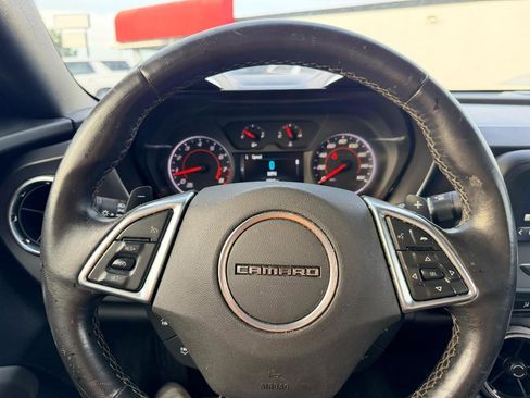 Used 2017 Chevrolet Camaro LT RWD image 29