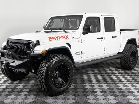 Used 2020 Jeep Gladiator Overland image 1