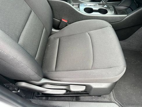 Used 2023 Chevrolet Malibu LS FWD image 34