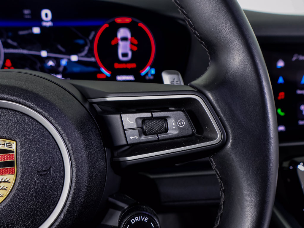 Certified 2025 Porsche Panamera w/ Premium Package RWD image 19