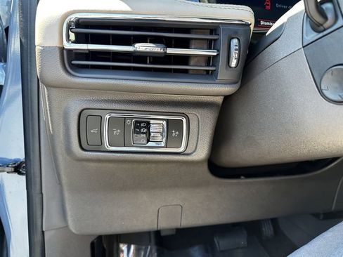 Certified 2024 Lincoln Corsair AWD w/ Equipment Group 101A image 30