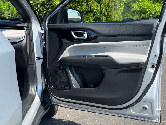 Used 2024 Jeep Compass Limited AWD/4WD image 26