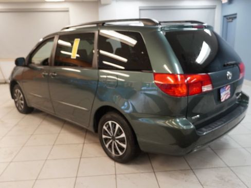 Used 2004 Toyota Sienna FWD image 9