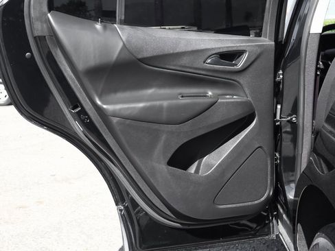 Used 2022 Chevrolet Equinox LT image 27