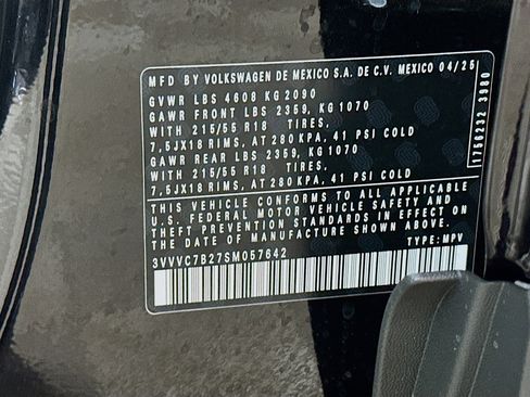 New 2025 Volkswagen Taos SE image 30