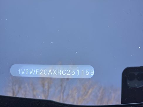 Used 2024 Volkswagen Atlas Cross Sport SE image 10