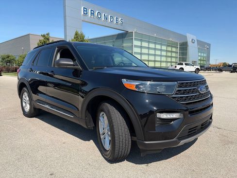Used 2023 Ford Explorer XLT w/ Equipment Group 202A AWD/4WD image 1