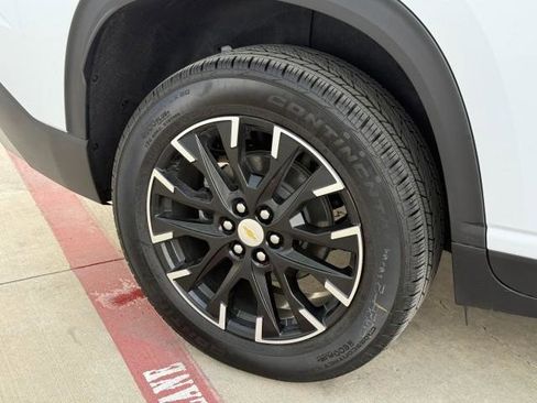 New 2026 Chevrolet Traverse LT w/ Sun and Wheel Package image 12