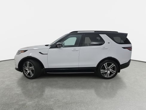 Used 2024 Land Rover Discovery Dynamic SE image 8